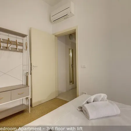 Mamo - Erika & Keira Apartman